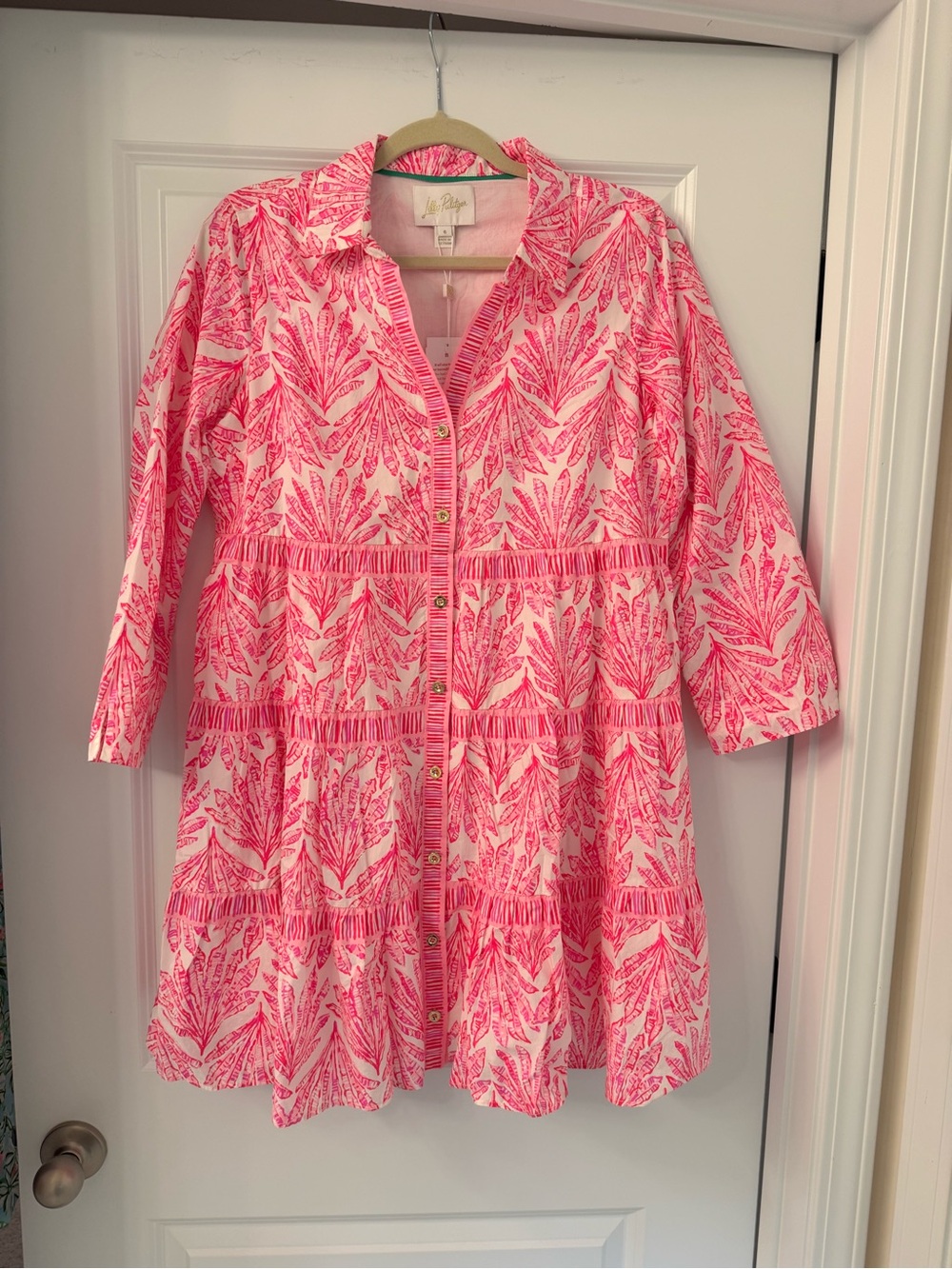 Lilly Pulitzer Angie dress with Pink and White Leaf-Pattern Button-Front dress
